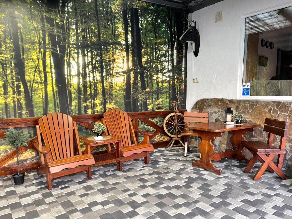Apartments With Kitchen And Garden Kiev Eksteriør billede