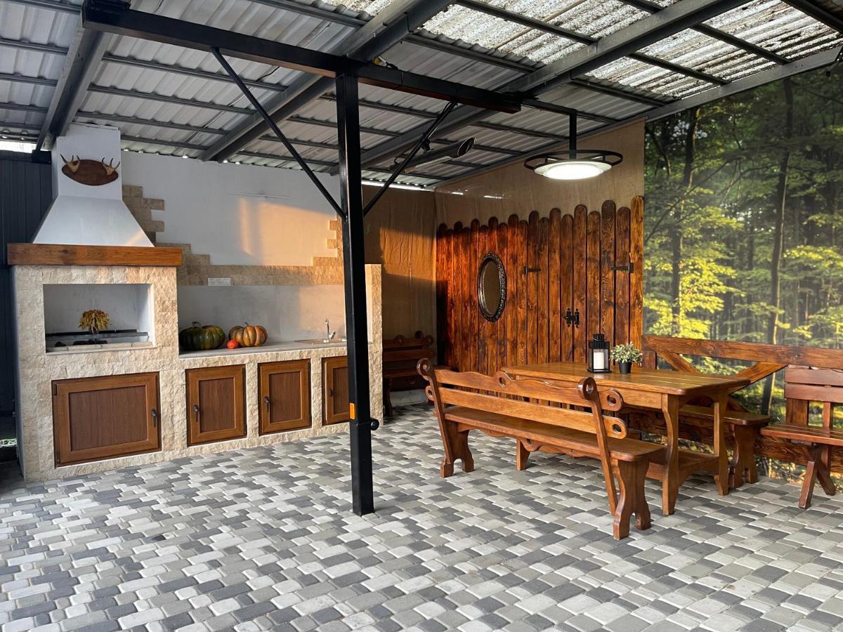 Apartments With Kitchen And Garden Kiev Eksteriør billede