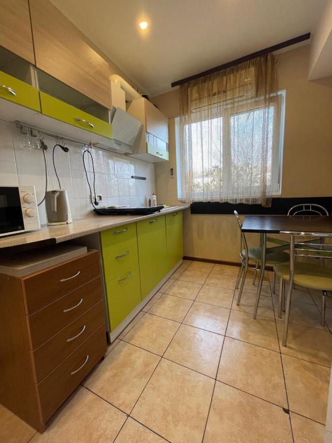 Apartments With Kitchen And Garden Kiev Eksteriør billede